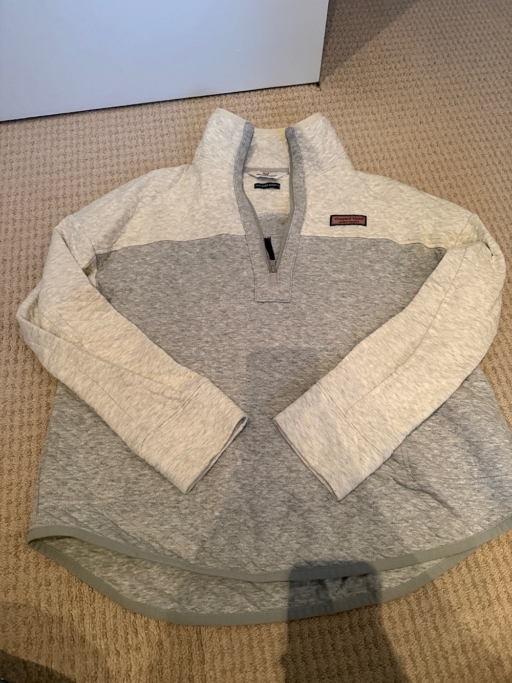 Vineyard Vines Two-Tone Light Gray Quilted Quarter-Zip Pullover